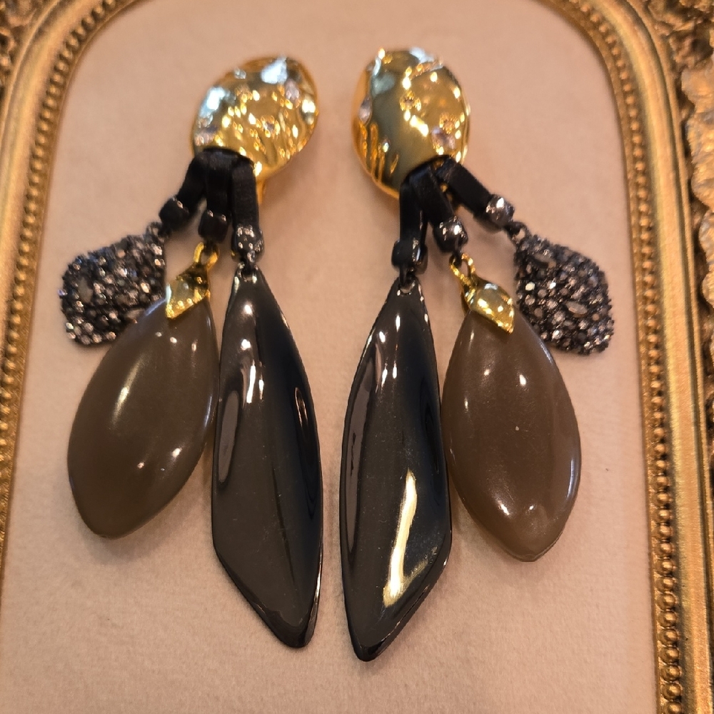 Alexis Bittar Elegant Gold and Black Dangle Clip On Earrings. Crystals, Leather